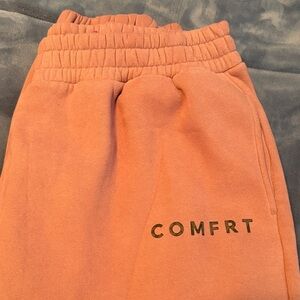 Woman’s COMFRT Joggers